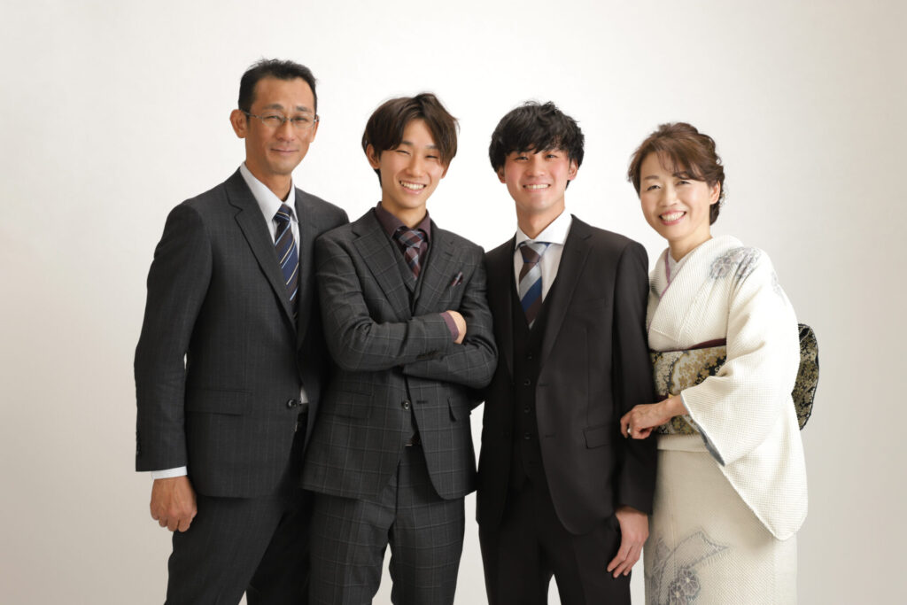 奈良市・大和郡山市・平群町の成人式_フォトスタジオワタナベ(渡辺写真館)柏木店_男性成人_袴_スタジオ撮影_写真_前撮り_後撮り